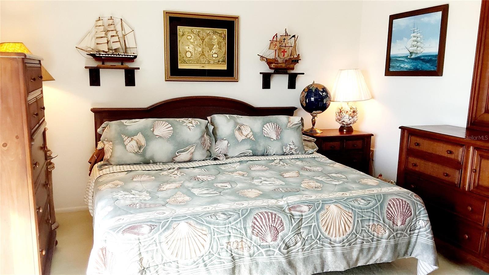 WHITE HART CONDO - Residential