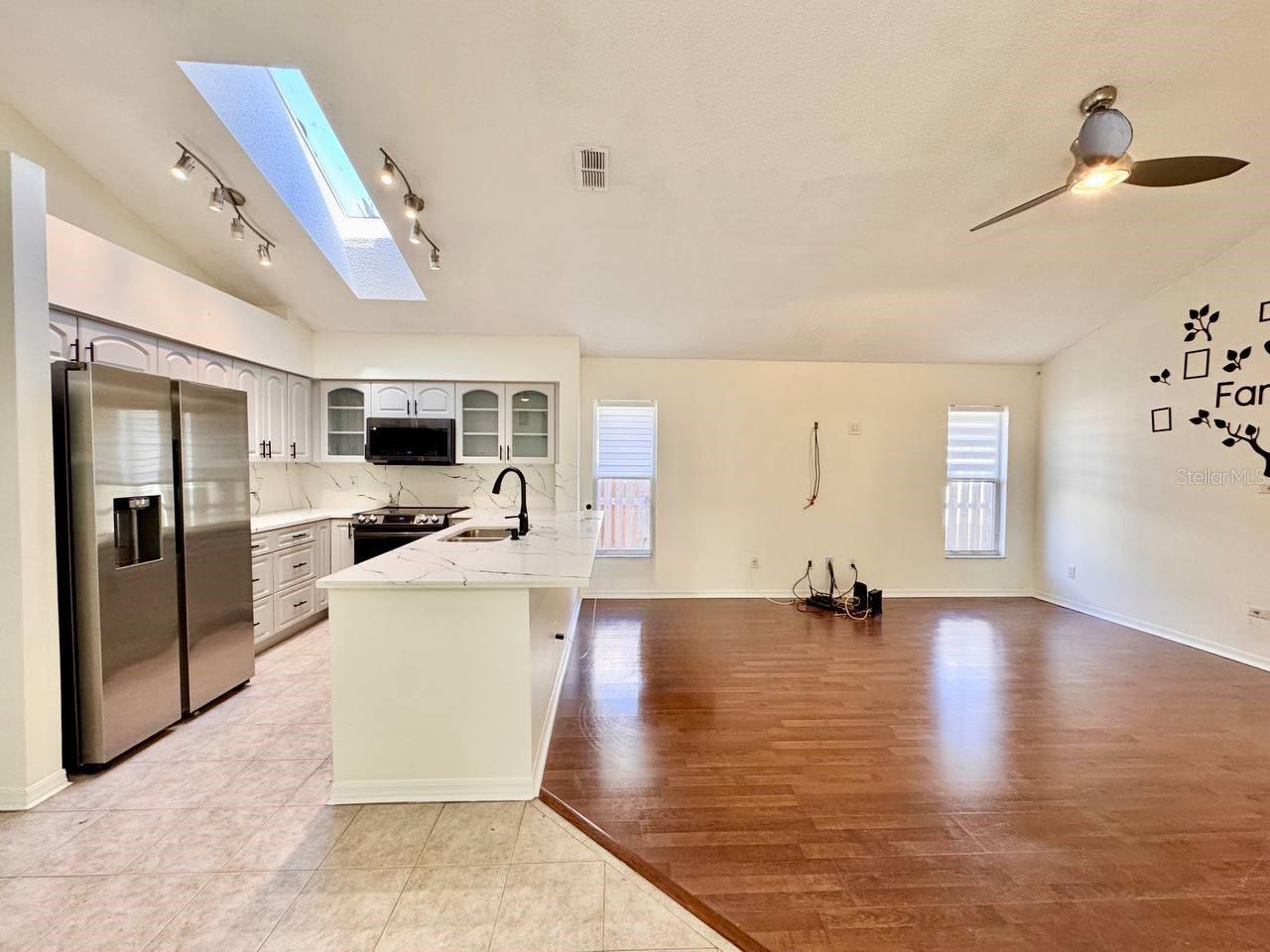 WEST BAY PH III - Residential Lease