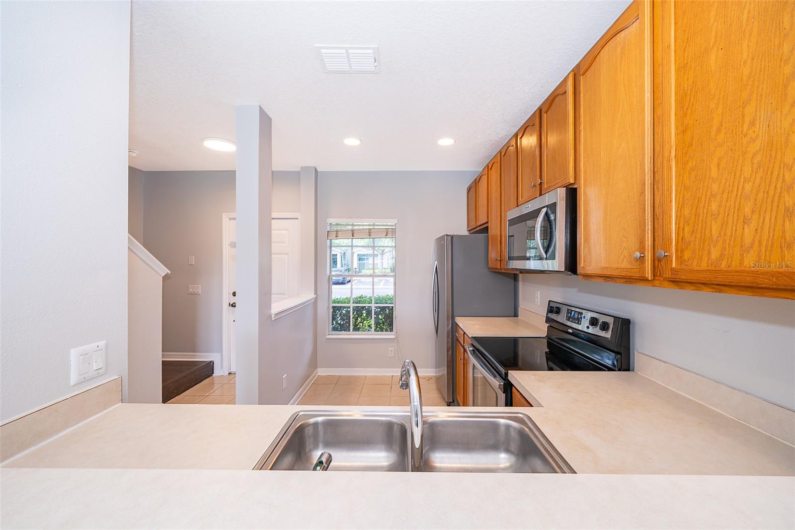 VICTORIA PINES CONDO PHS 19, 20 AND 21 - Residential Lease