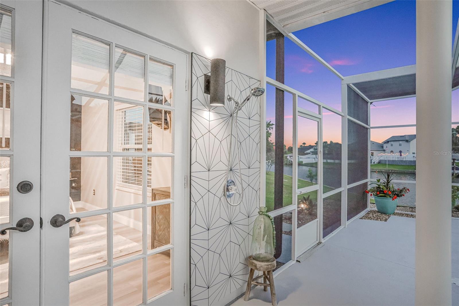 33 CRYSTAL BAY COURT