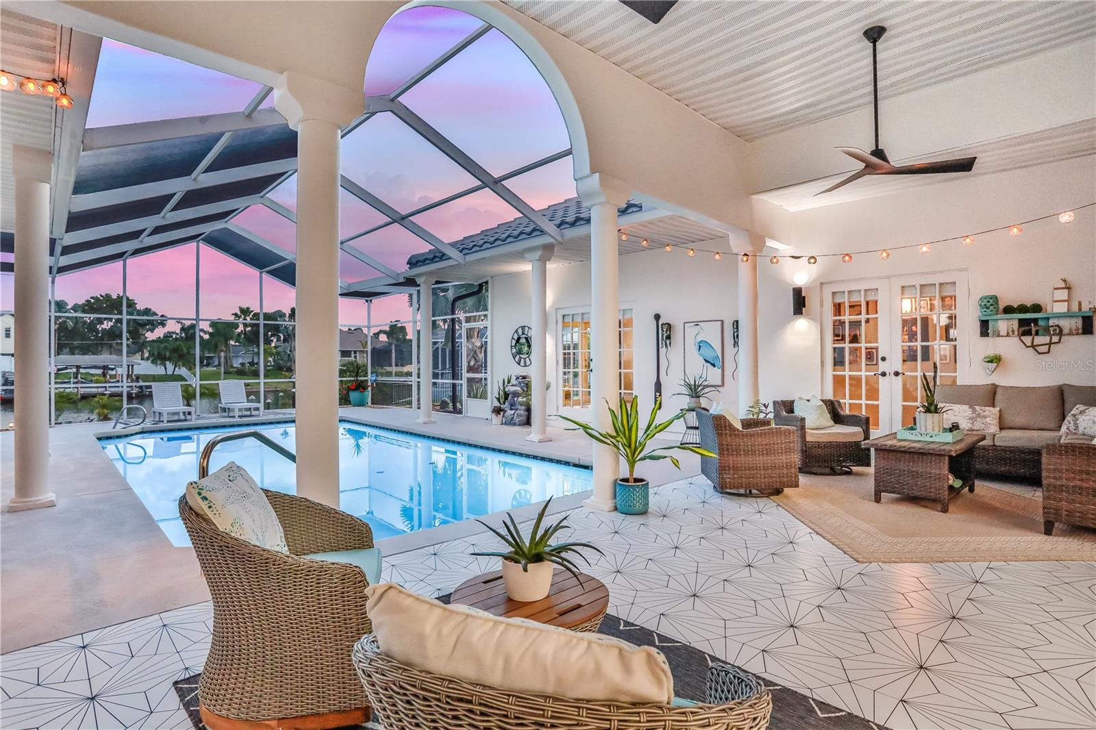 33 CRYSTAL BAY COURT
