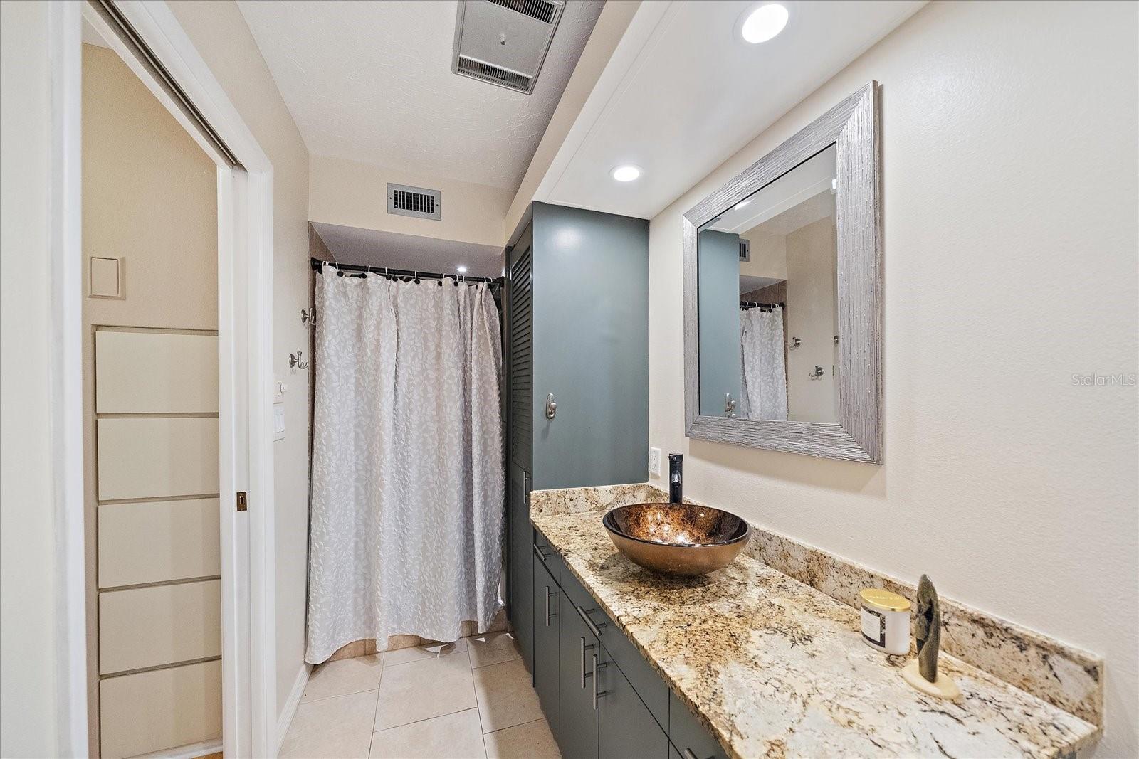 KALLAS SUB - Residential