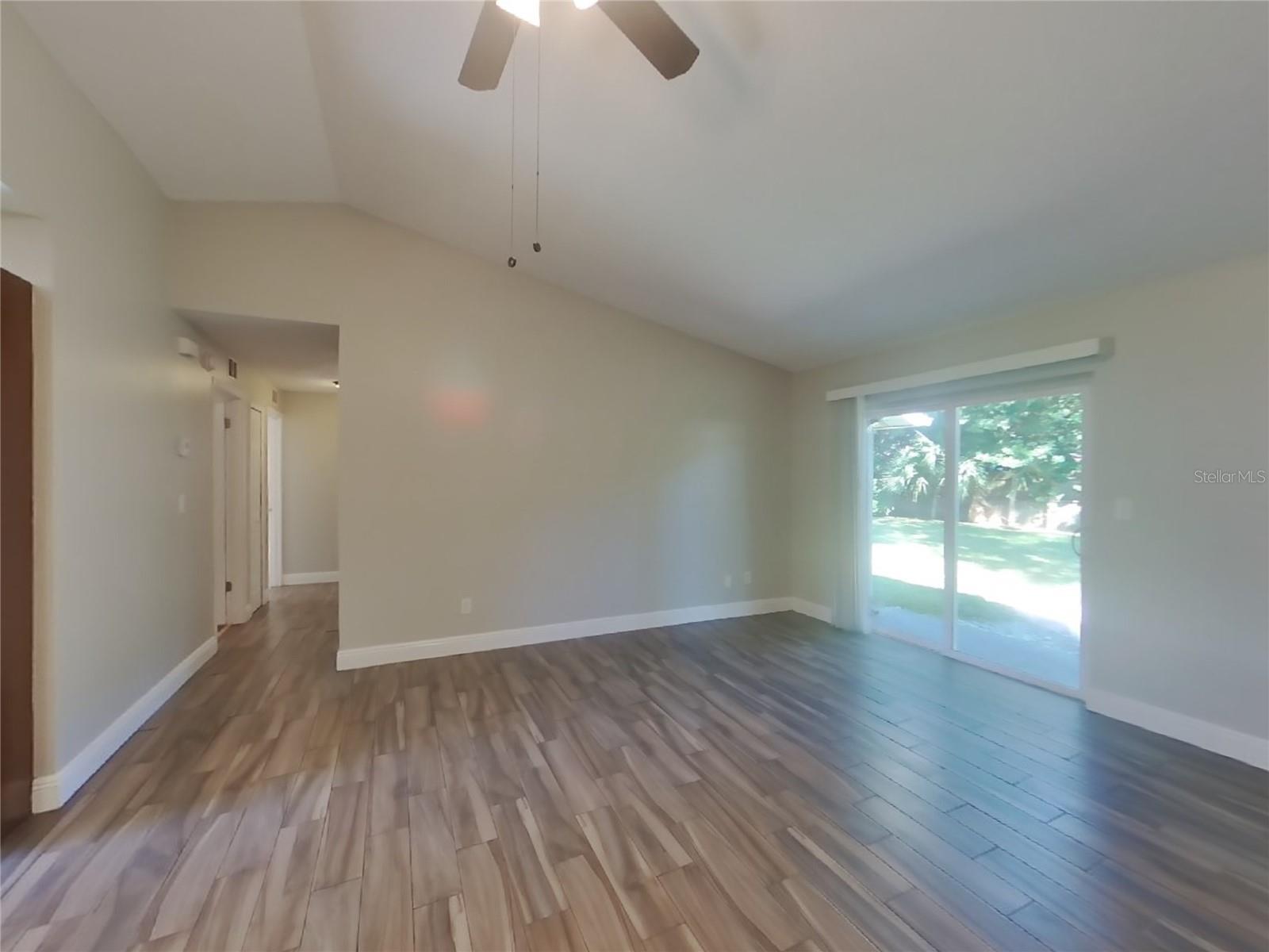 FOUR SEASONS - Residential Lease