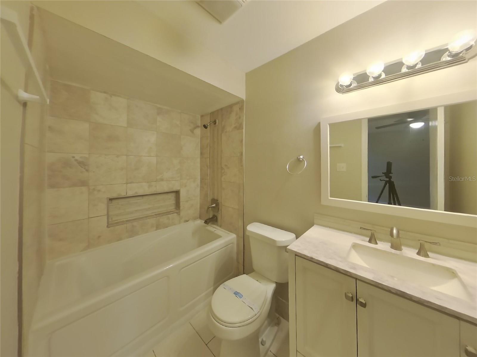 FOUR SEASONS - Residential Lease