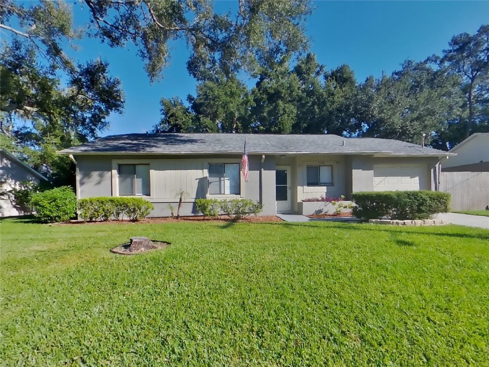 FOUR SEASONS - Residential Lease