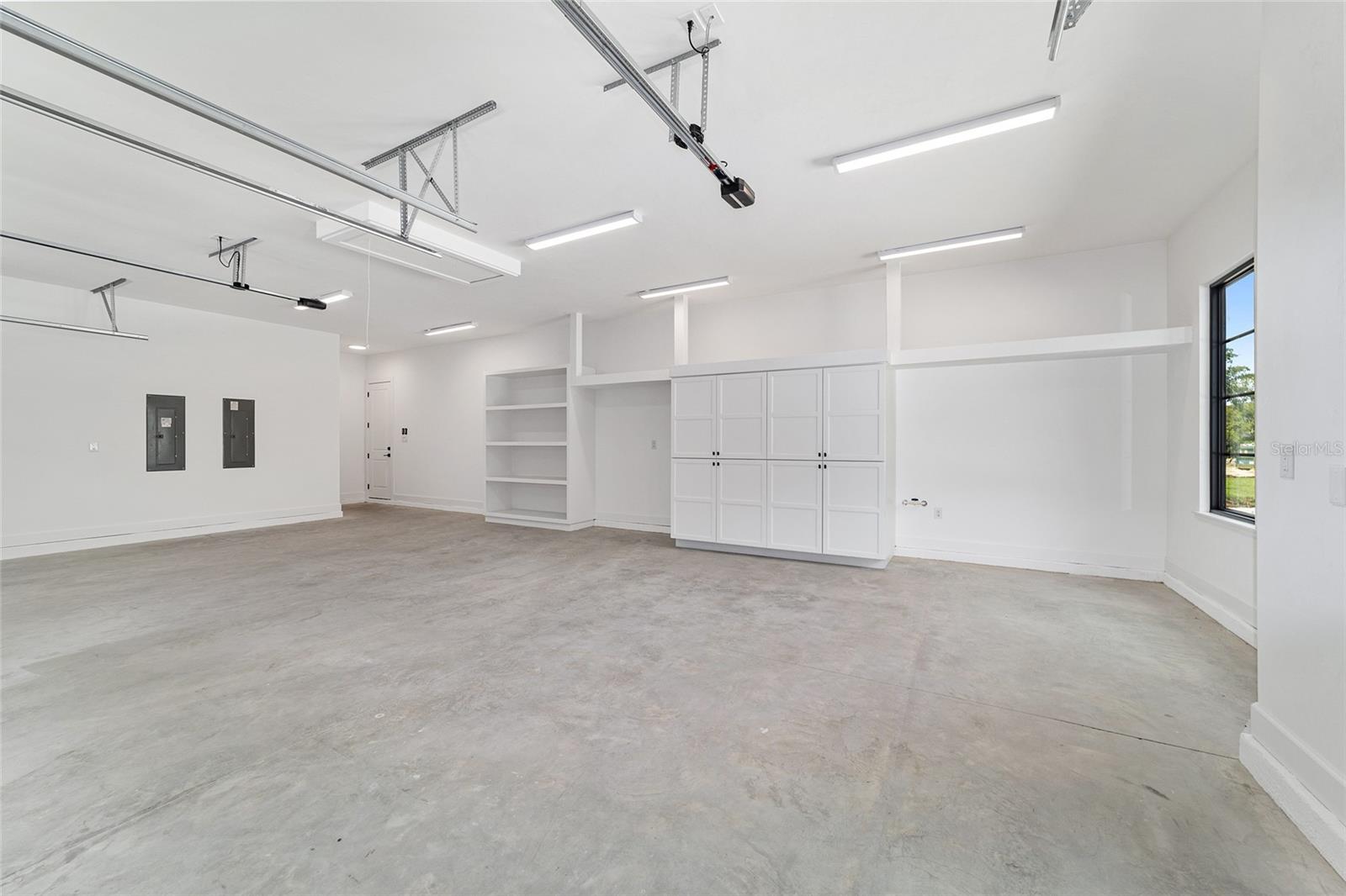 OAKMONT - Residential