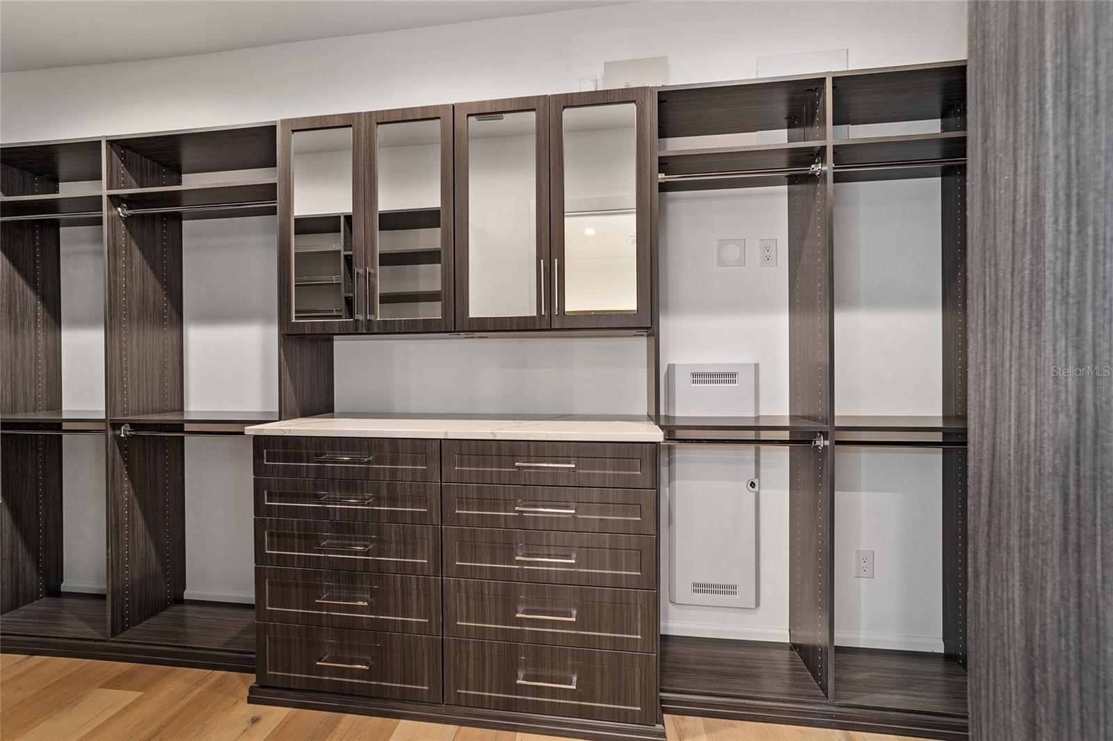 OAKMONT - Residential