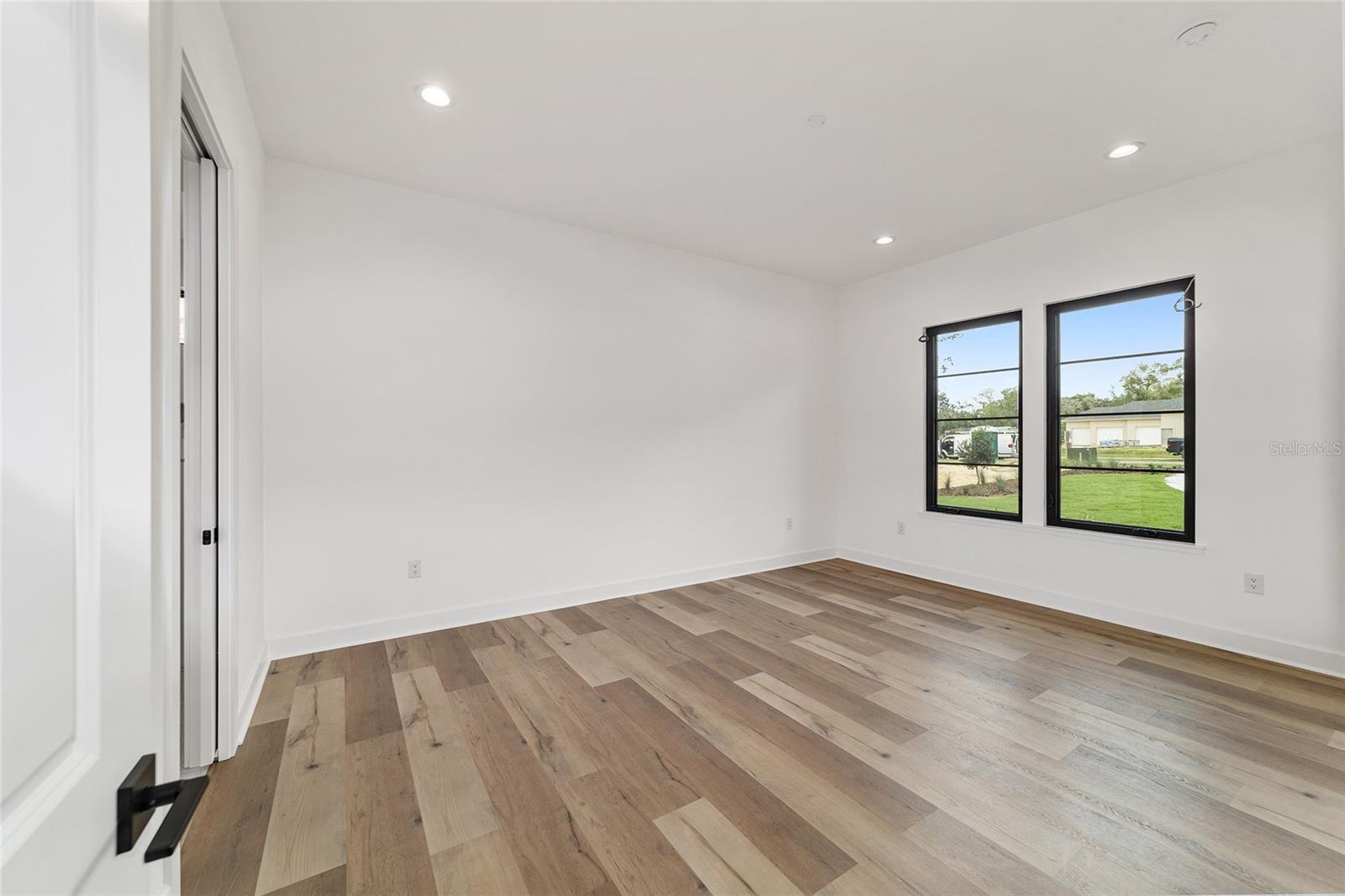 OAKMONT - Residential