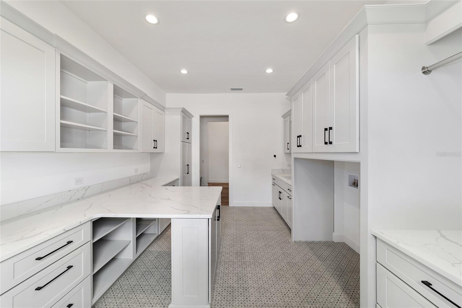 OAKMONT - Residential