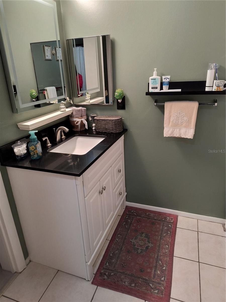 LAKES VILLAS CONDO I - Residential