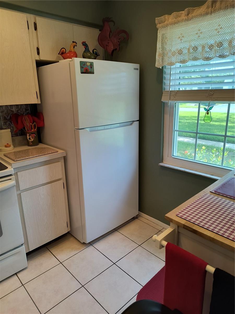 LAKES VILLAS CONDO I - Residential