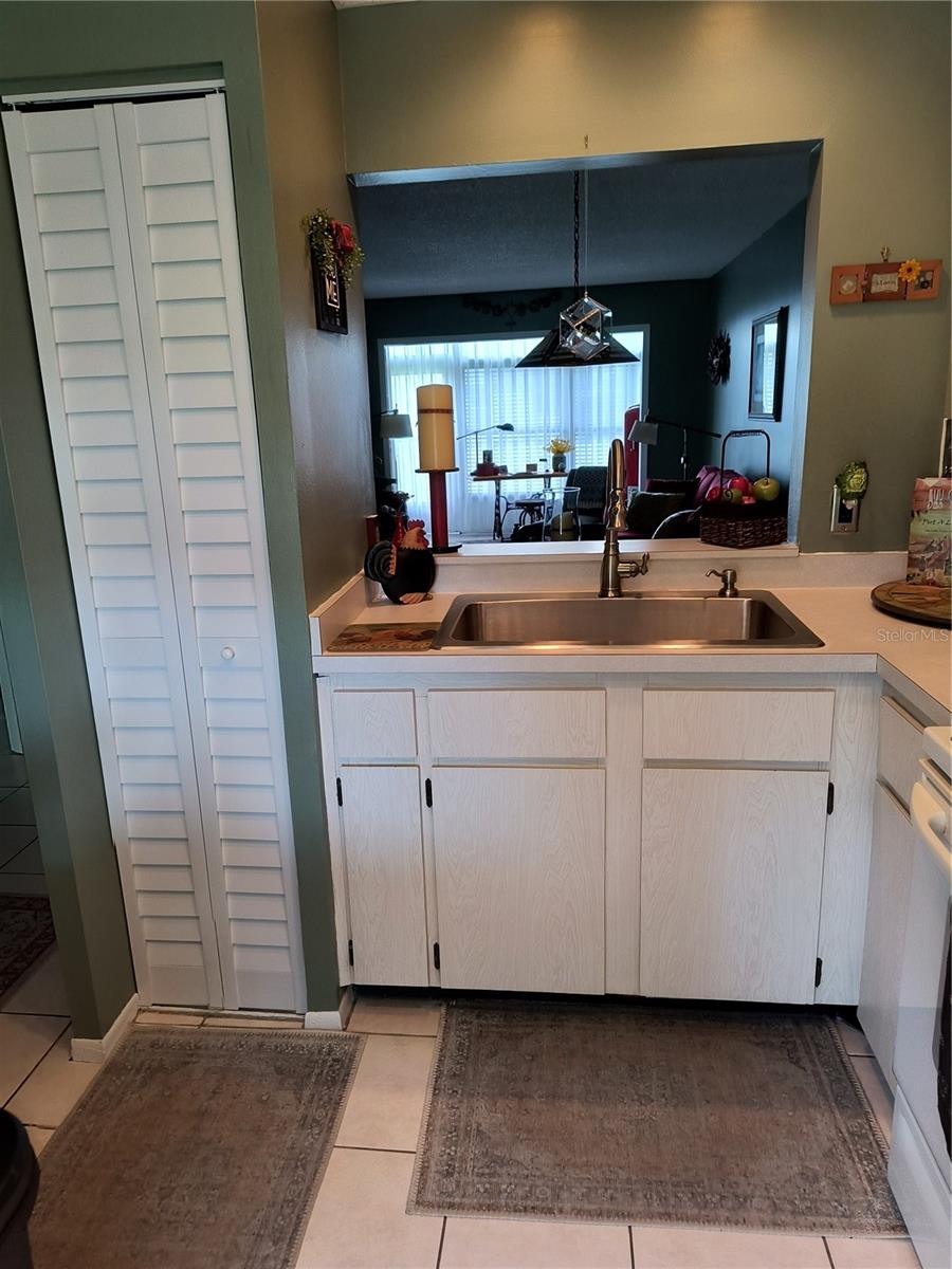 LAKES VILLAS CONDO I - Residential