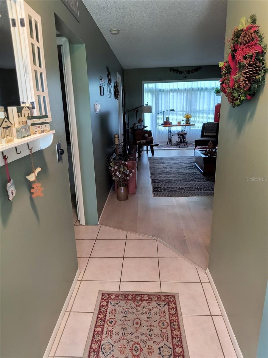 LAKES VILLAS CONDO I - Residential