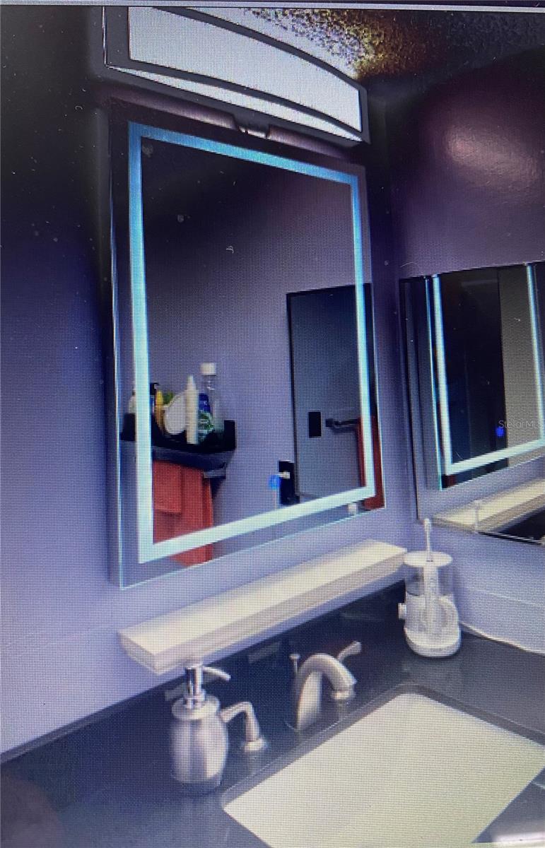 LAKES VILLAS CONDO I - Residential