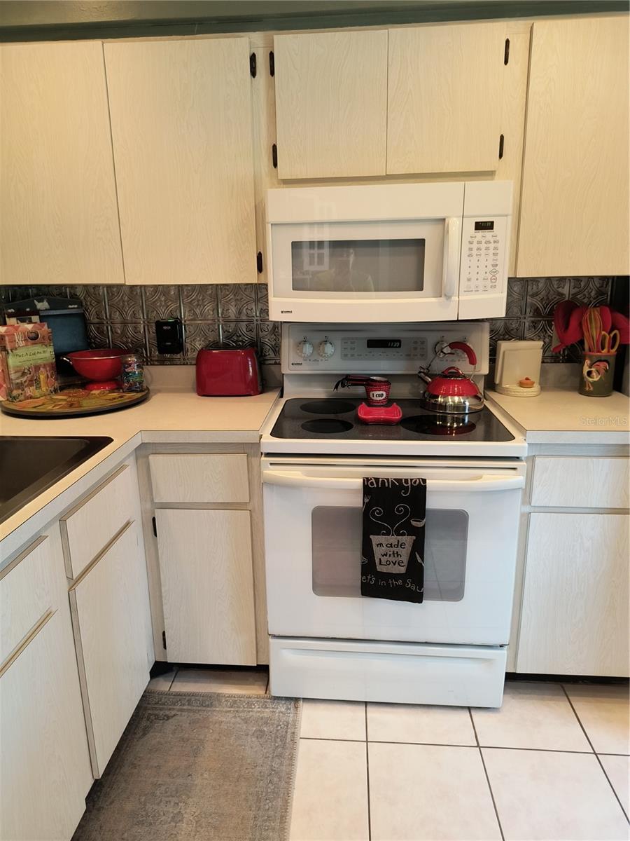 LAKES VILLAS CONDO I - Residential