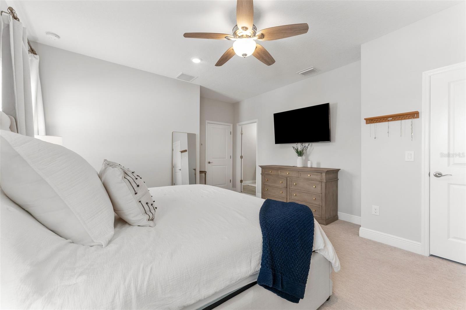 ALBANY GARDENS TWNHMS - Residential