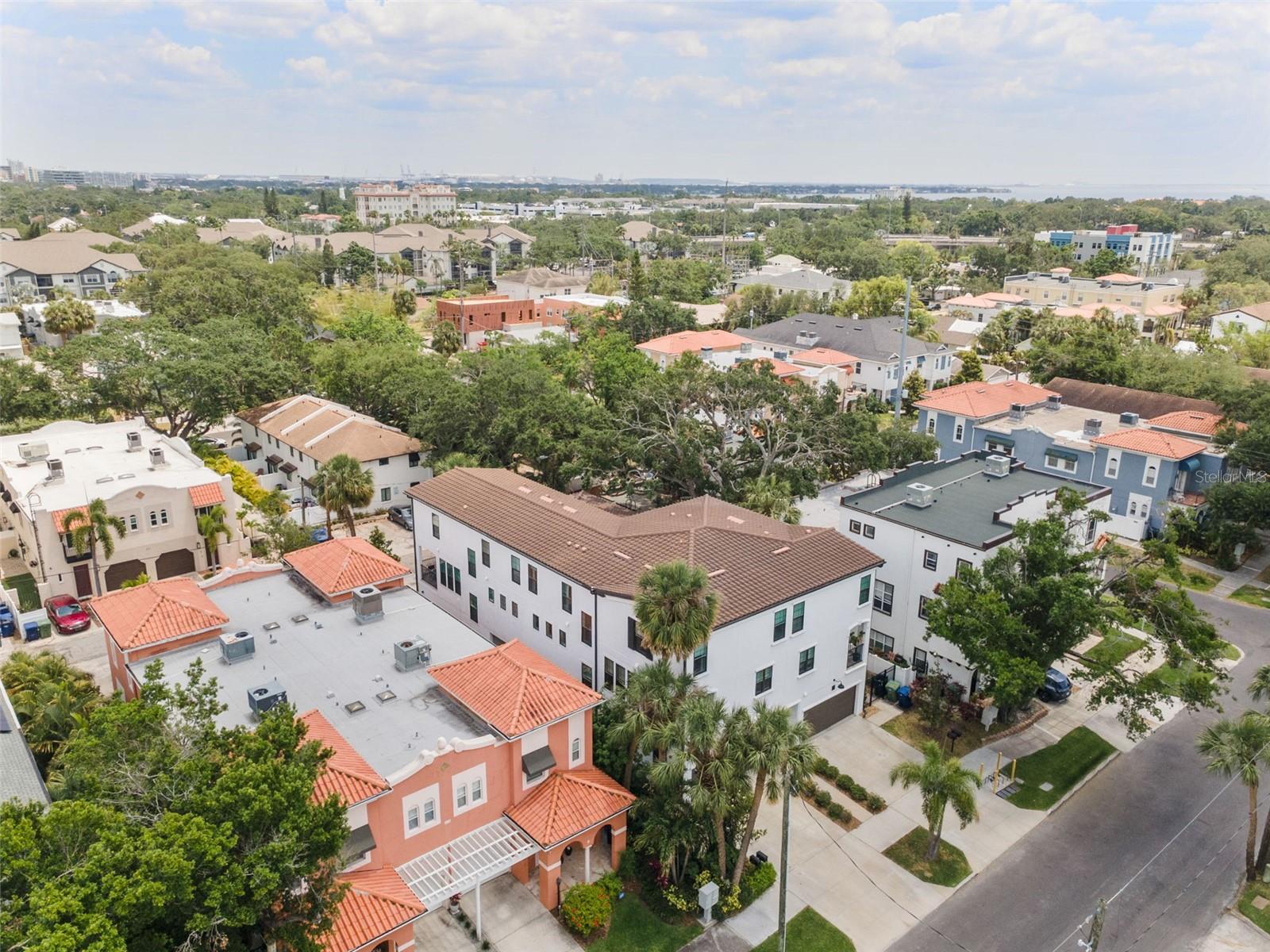 ALBANY GARDENS TWNHMS - Residential