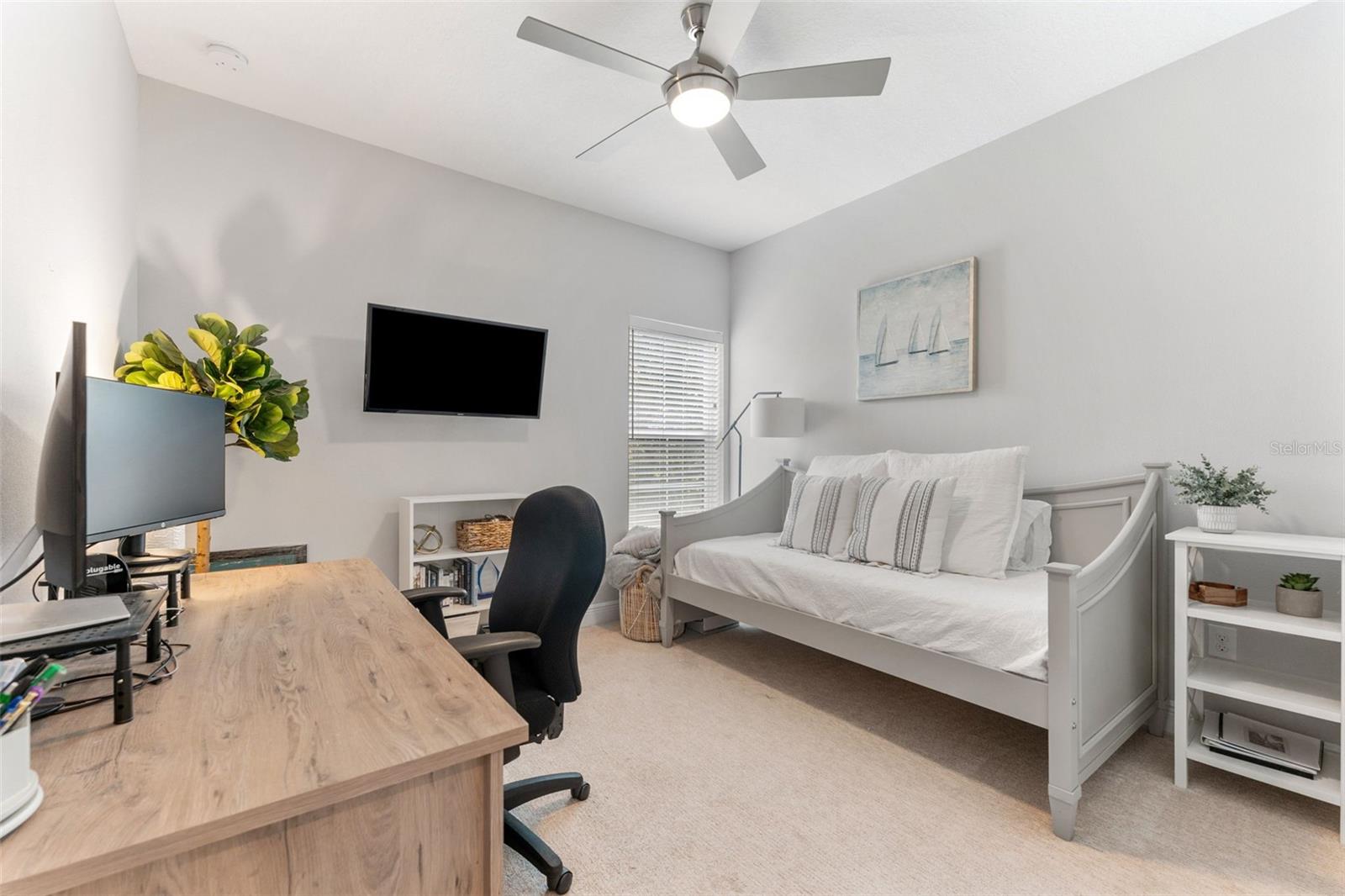 ALBANY GARDENS TWNHMS - Residential