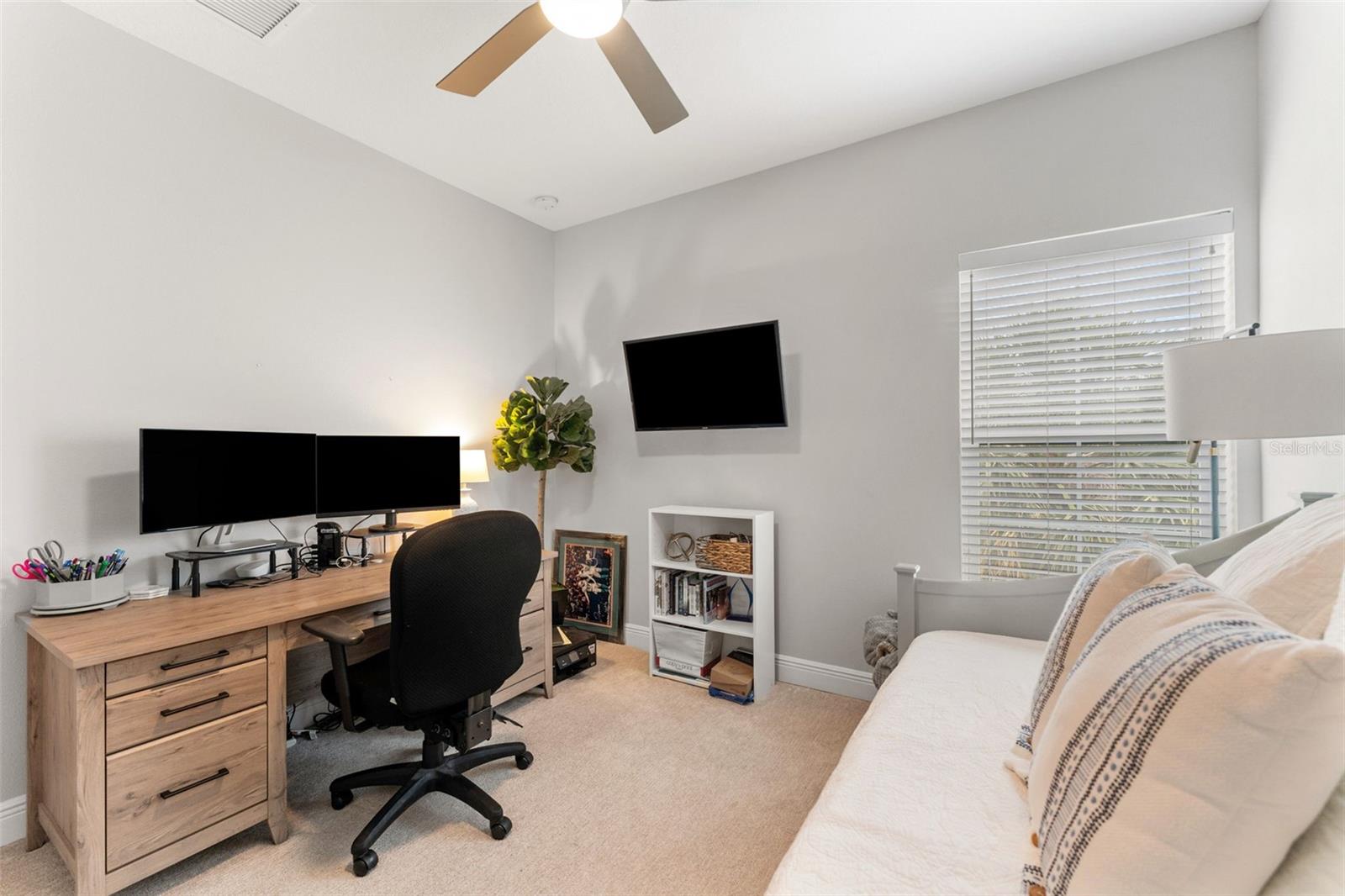 ALBANY GARDENS TWNHMS - Residential