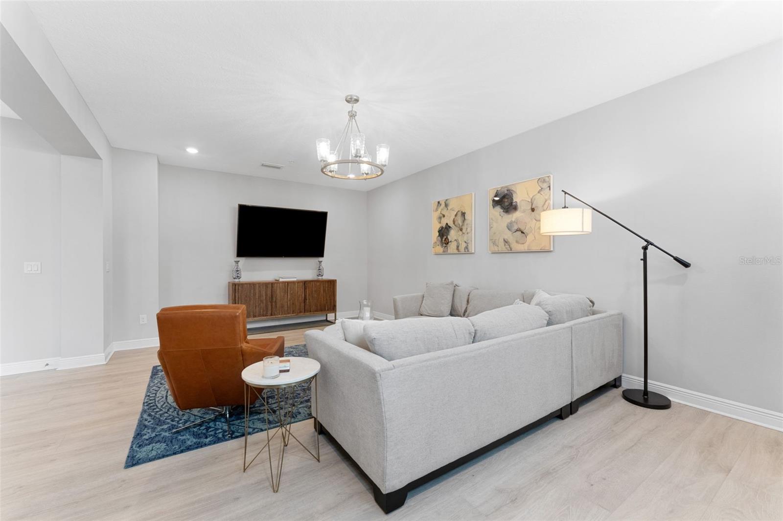 ALBANY GARDENS TWNHMS - Residential