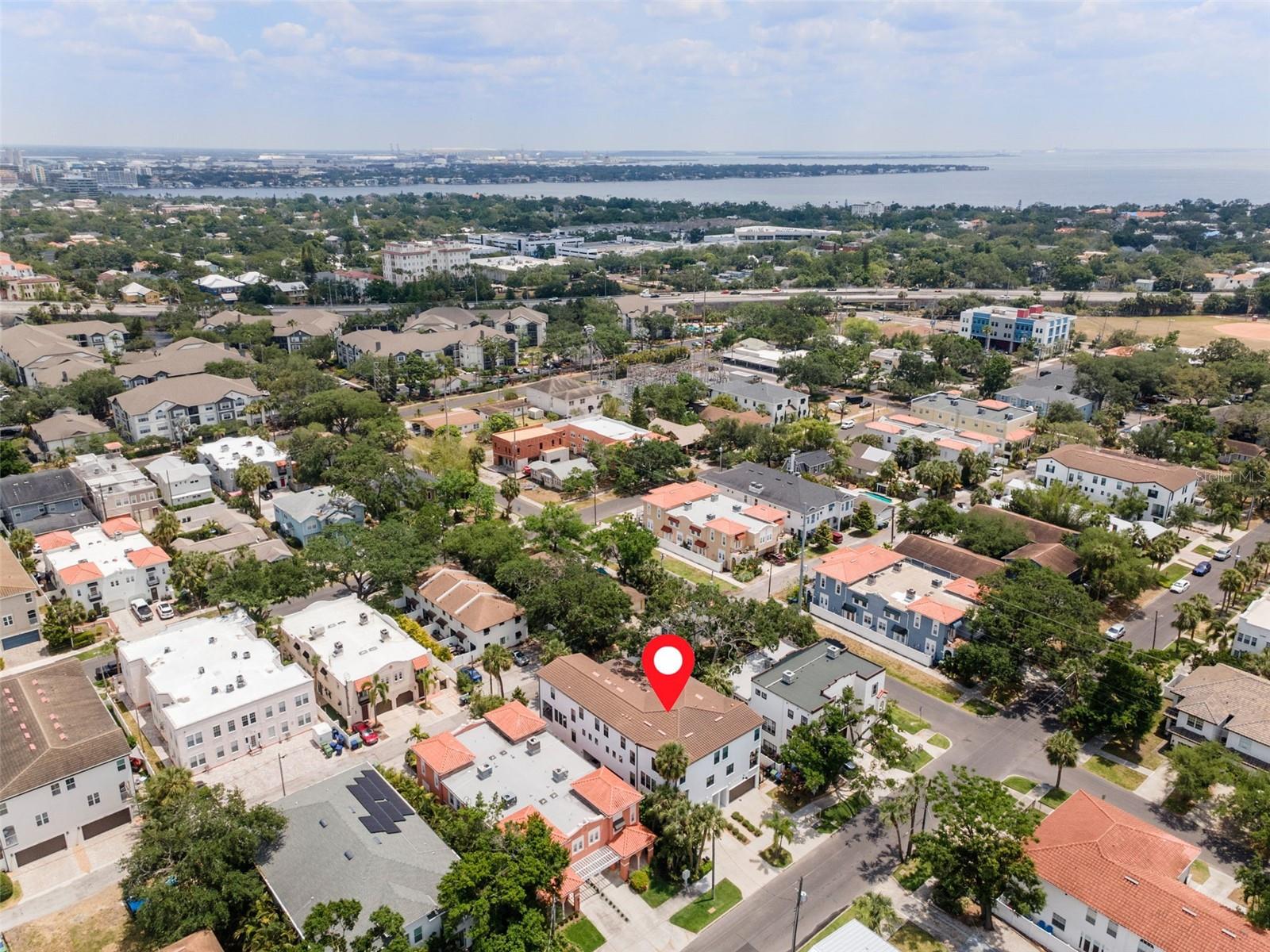 ALBANY GARDENS TWNHMS - Residential