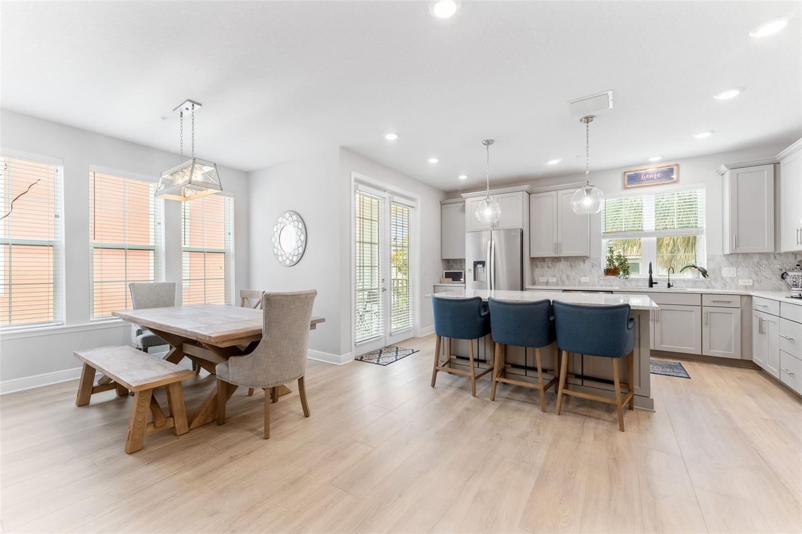 ALBANY GARDENS TWNHMS - Residential