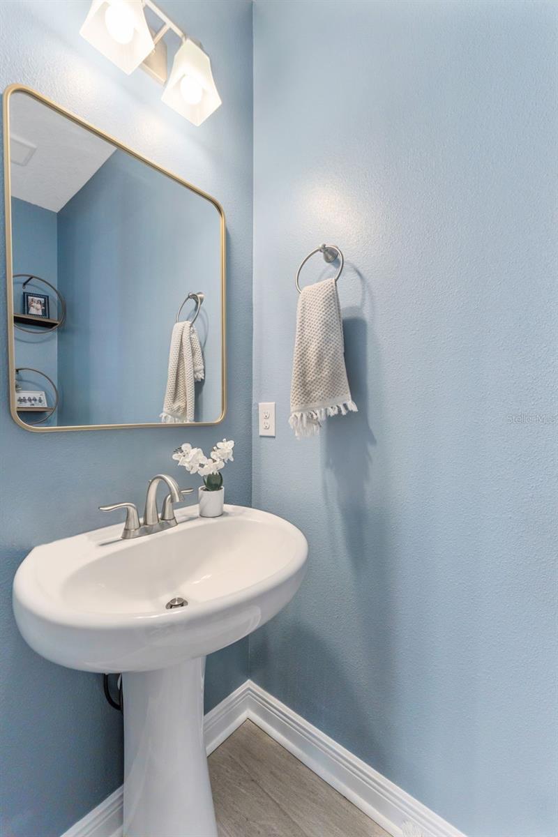 ALBANY GARDENS TWNHMS - Residential