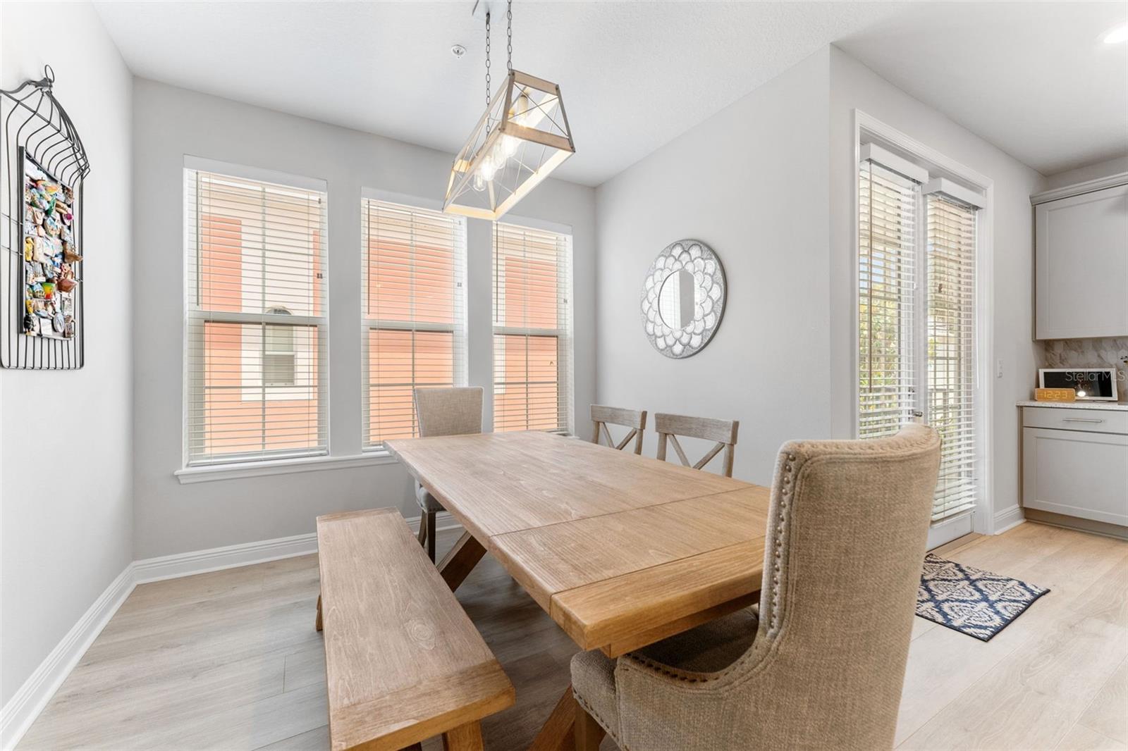 ALBANY GARDENS TWNHMS - Residential