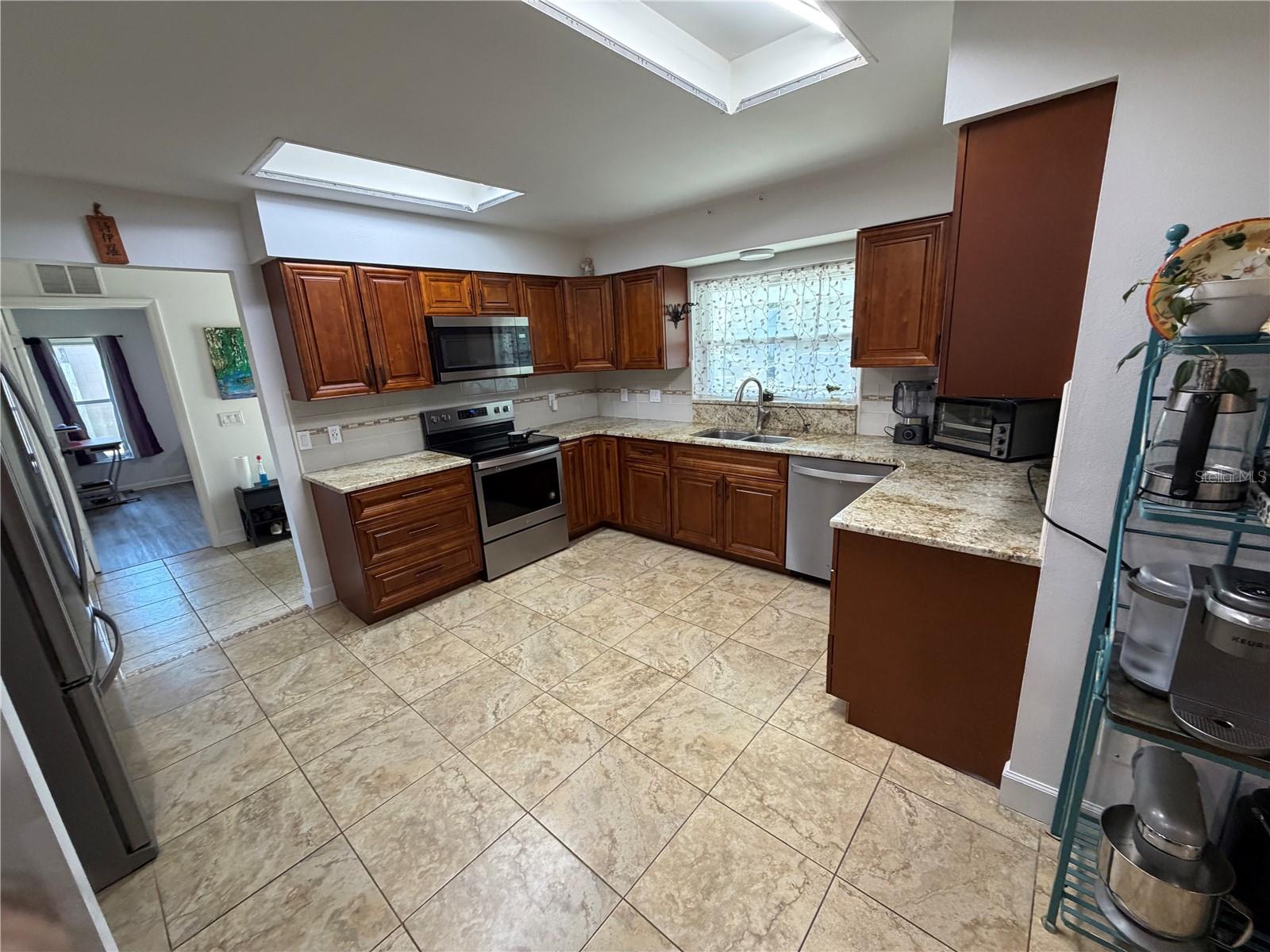 LIVINGSTON UNIT II B - Residential