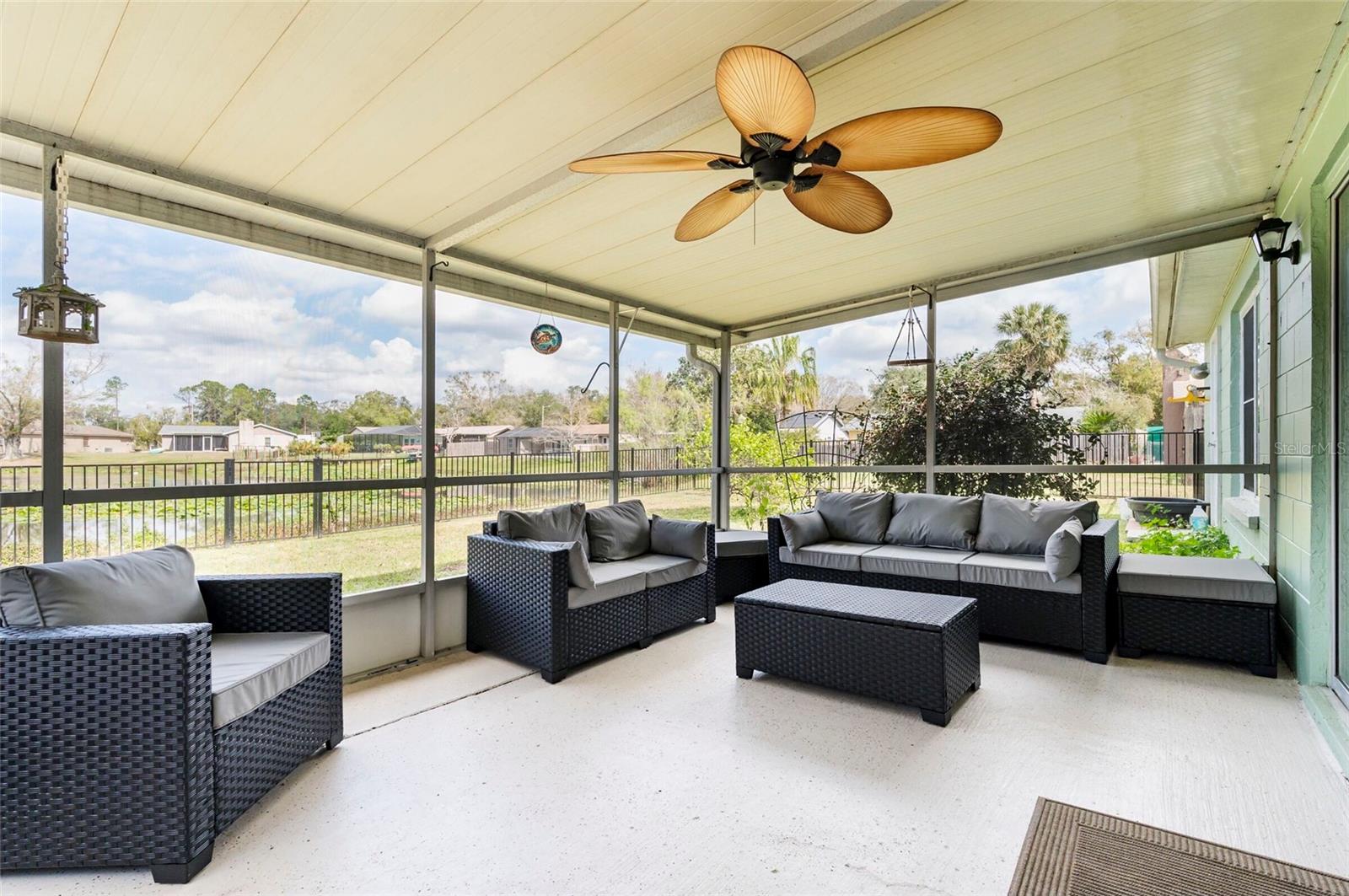 LIVINGSTON UNIT II B - Residential