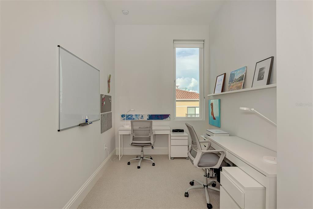 THE PEARL - Residential