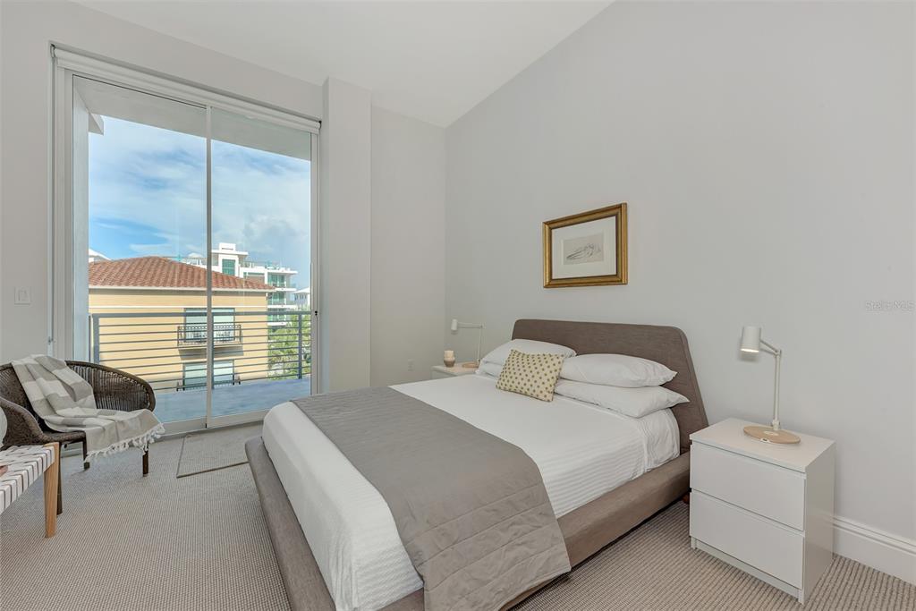 THE PEARL - Residential