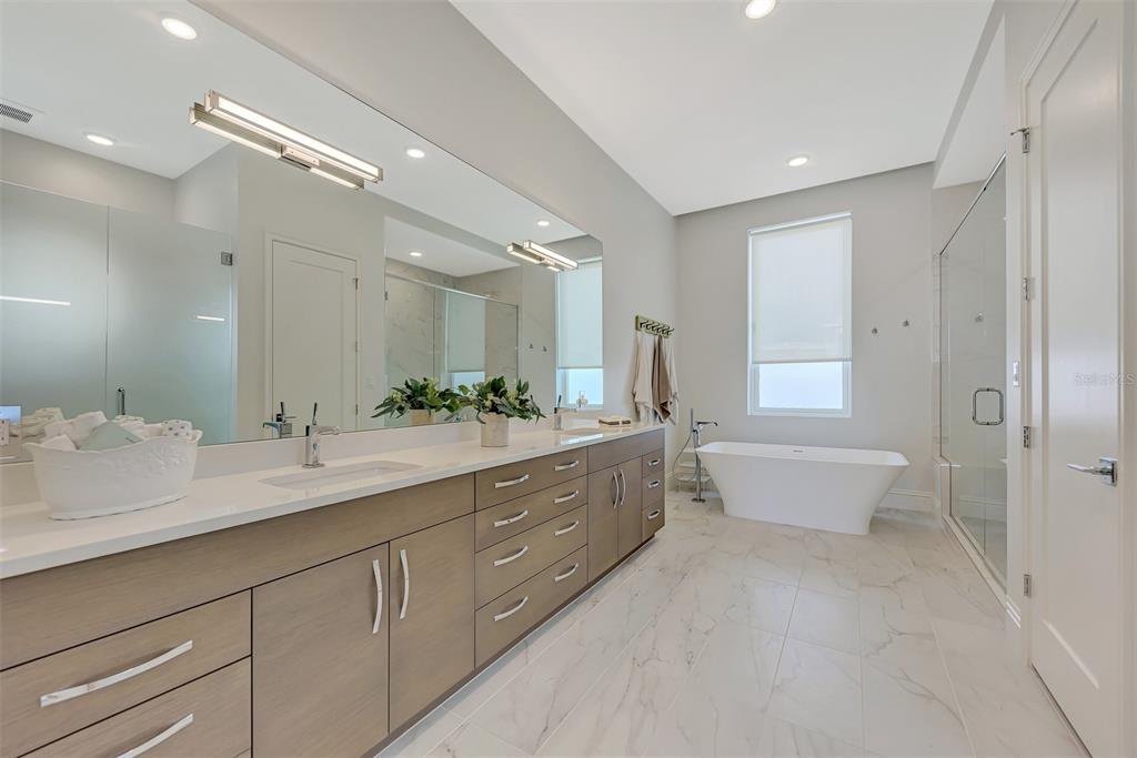 THE PEARL - Residential