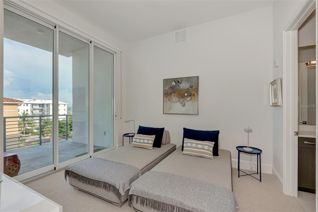 THE PEARL - Residential