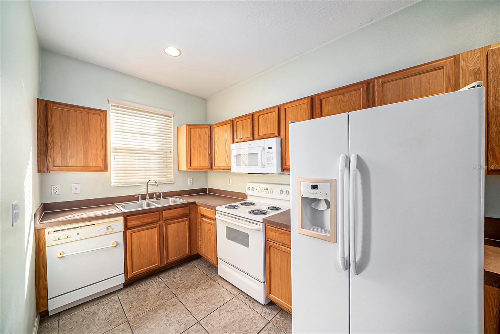 LAS PALMAS TWNHMS - Residential