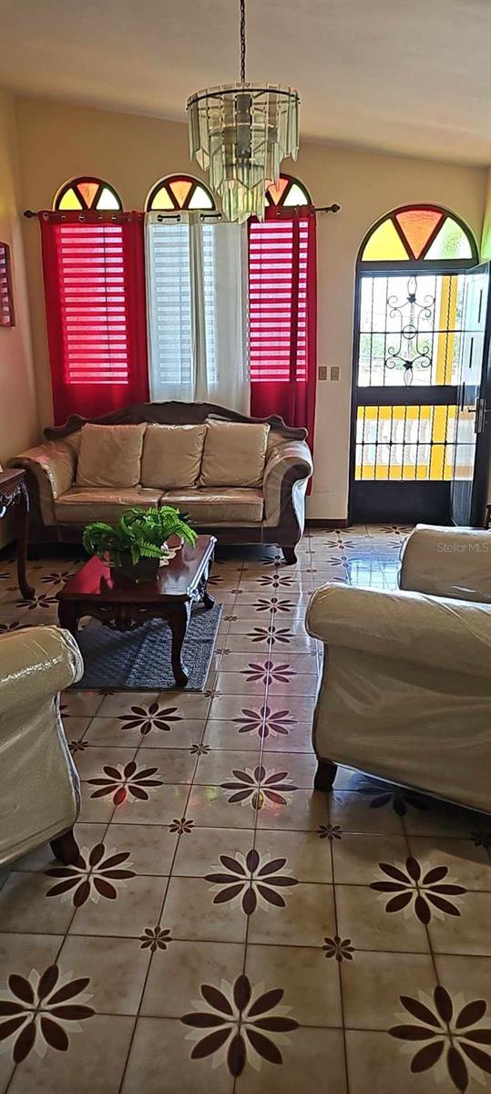 CALLE JOSÉ HERNÁNDEZ - Residential