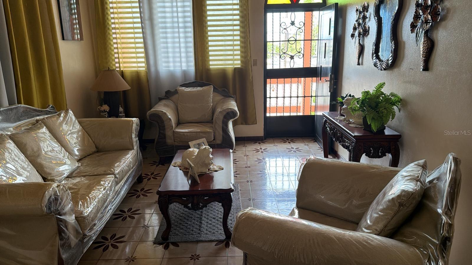 CALLE JOSÉ HERNÁNDEZ - Residential