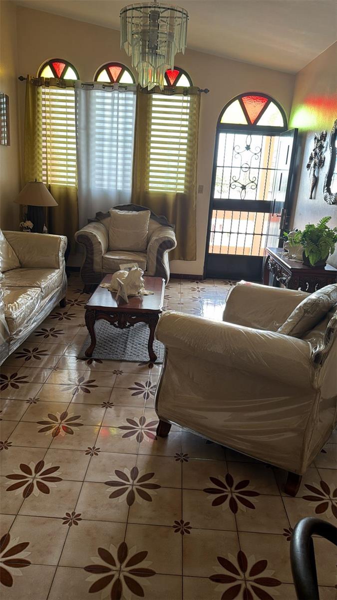 CALLE JOSÉ HERNÁNDEZ - Residential