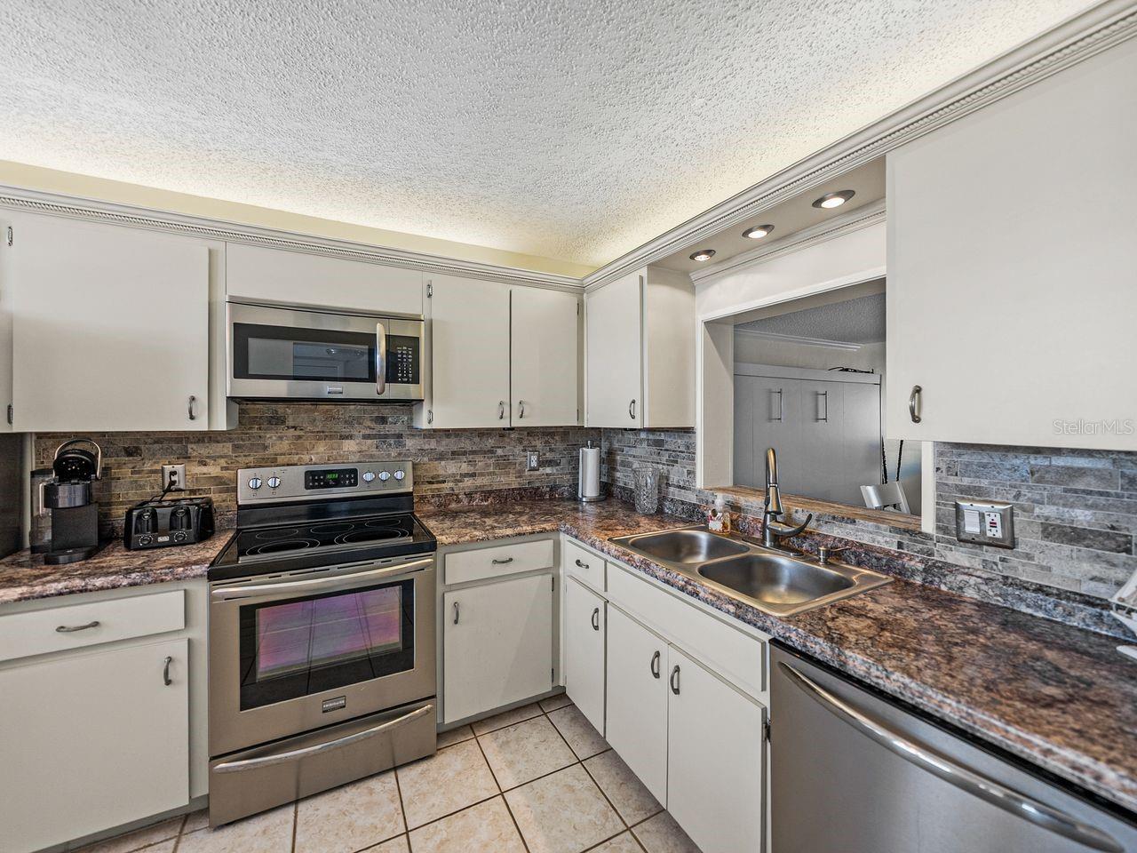 7600 SUN ISLAND DRIVE S 703