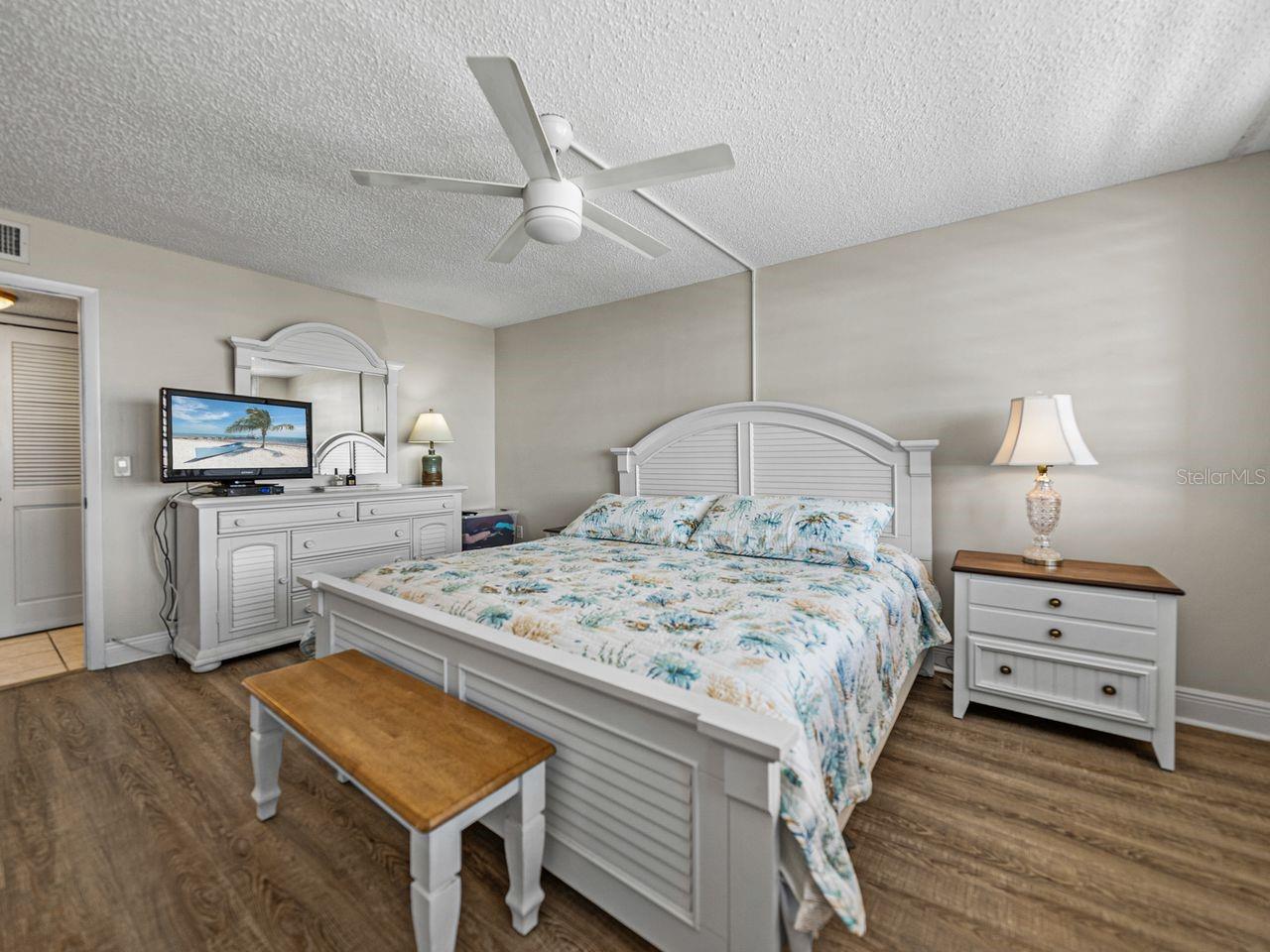 BAY ISLAND GROUP 14 - Residential