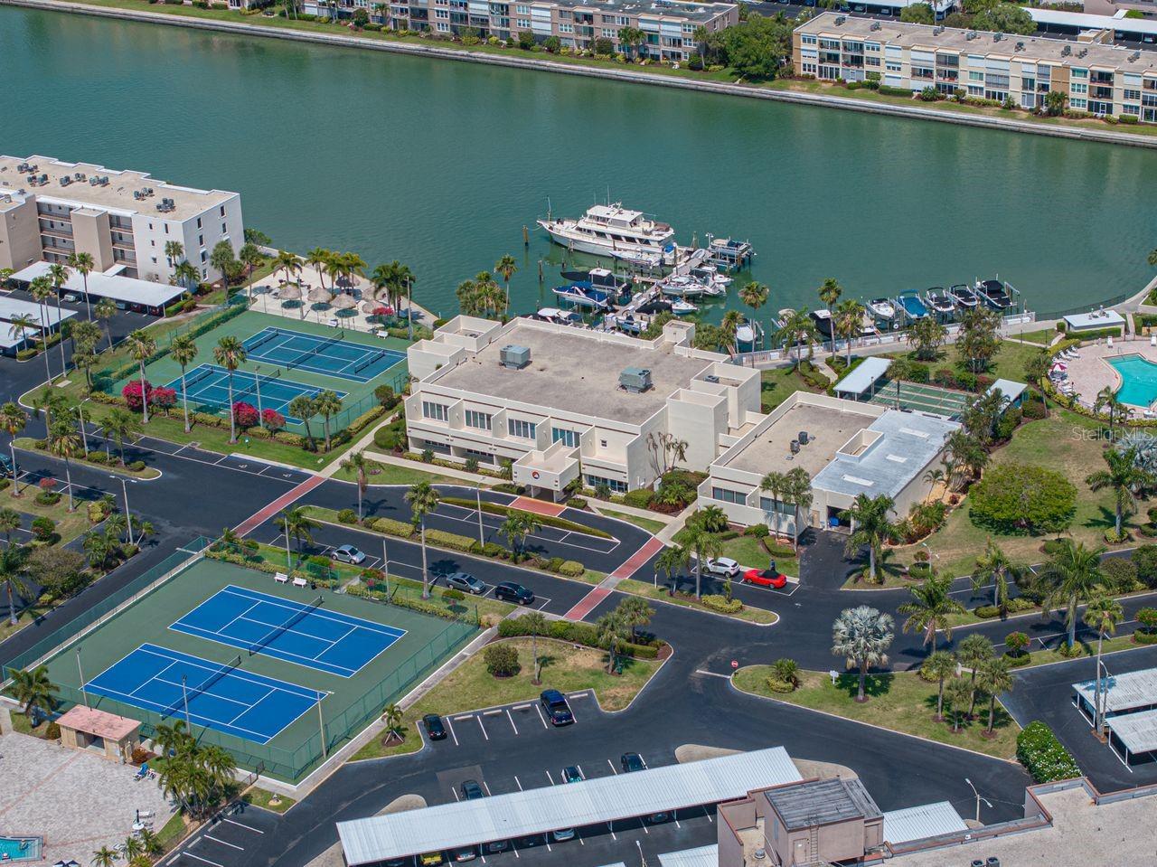 BAY ISLAND GROUP 14 - Residential