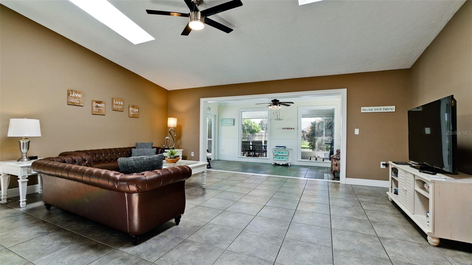 SUNSET ESTATES SUB - Residential