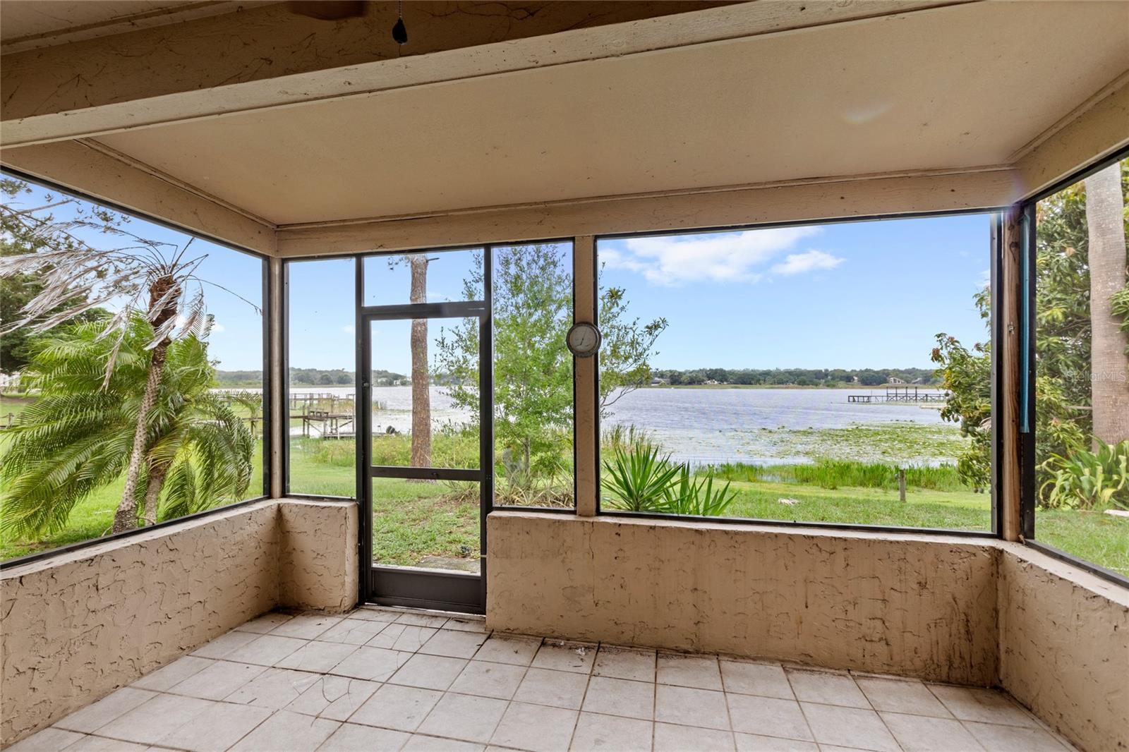 942 BEACH BREEZE DRIVE