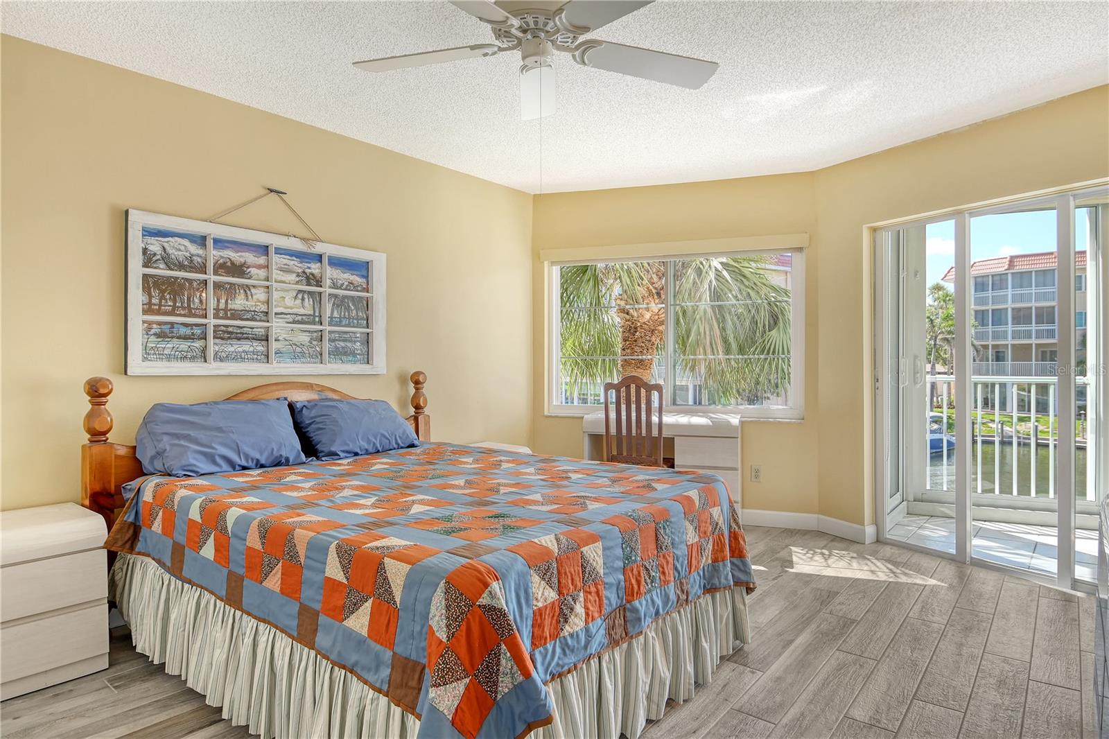 SIESTA HARBOR II - Residential