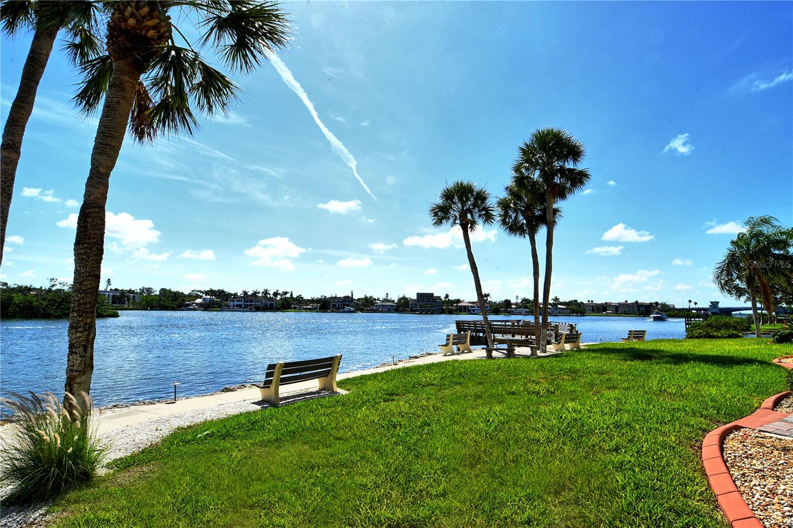 SIESTA HARBOR II - Residential