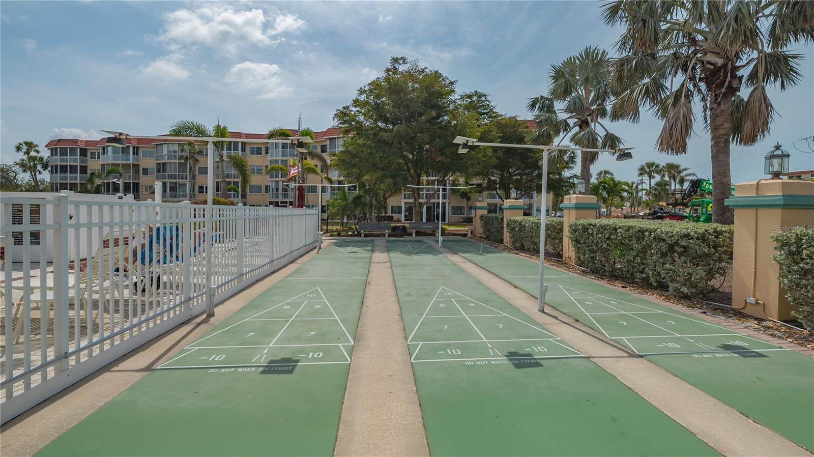 SIESTA HARBOR II - Residential