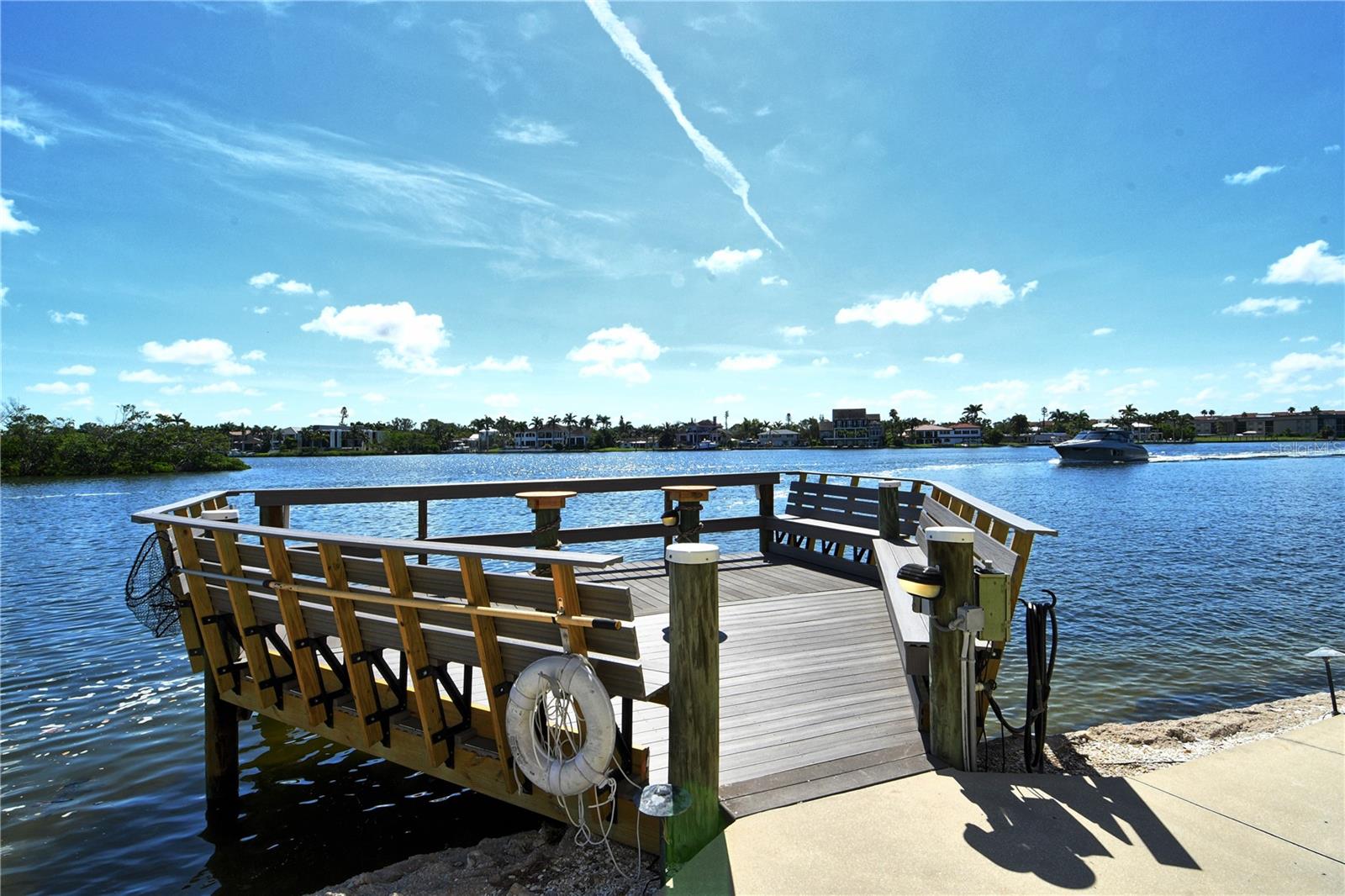 SIESTA HARBOR II - Residential