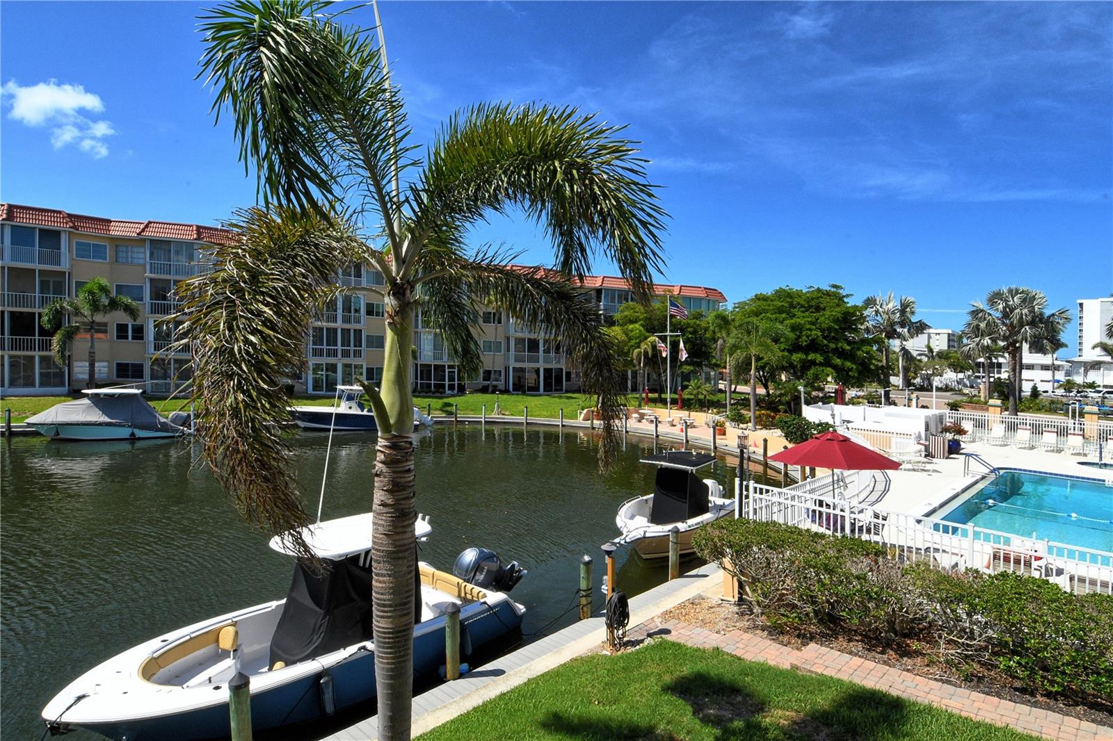 SIESTA HARBOR II - Residential