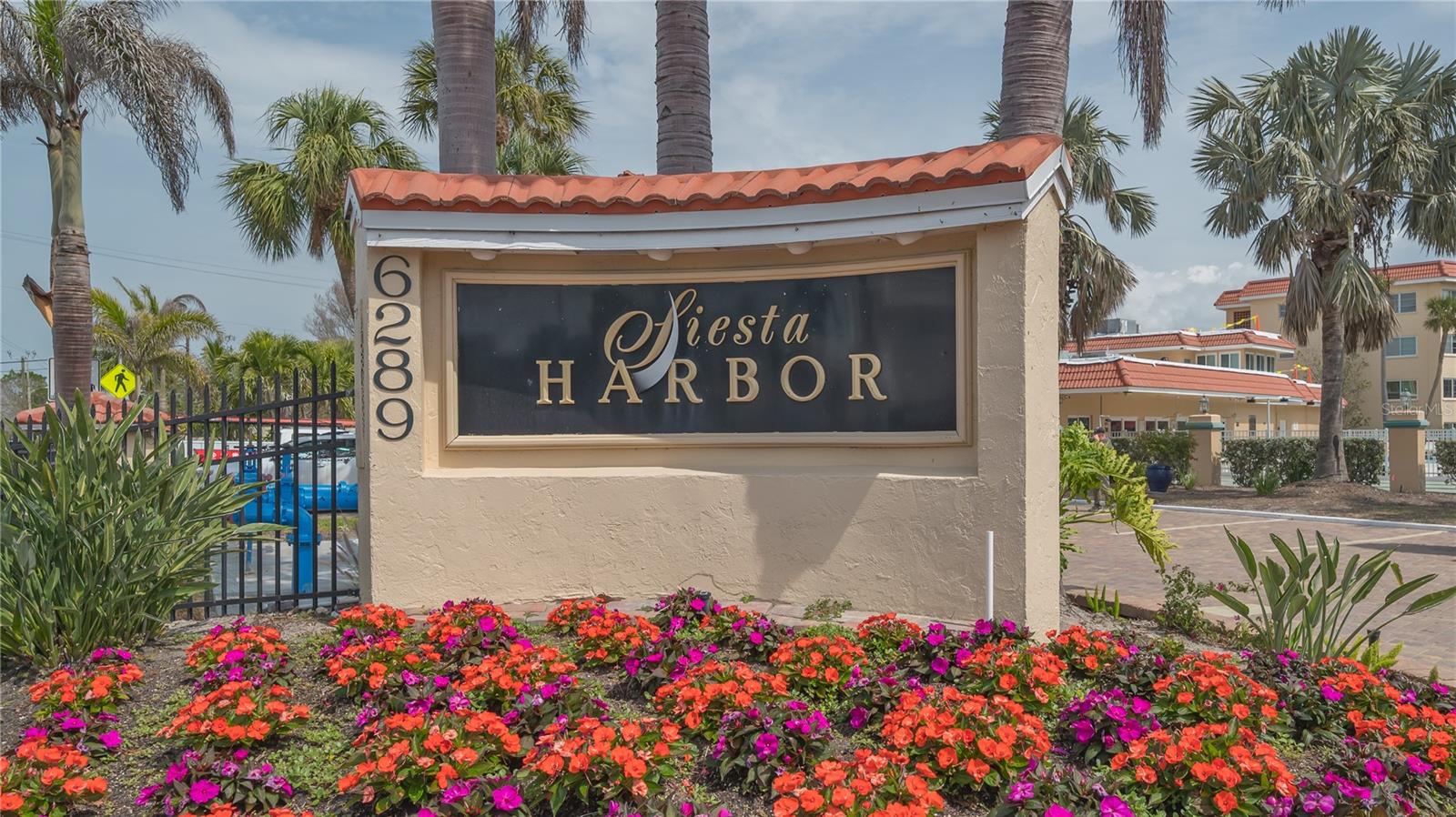 SIESTA HARBOR II - Residential