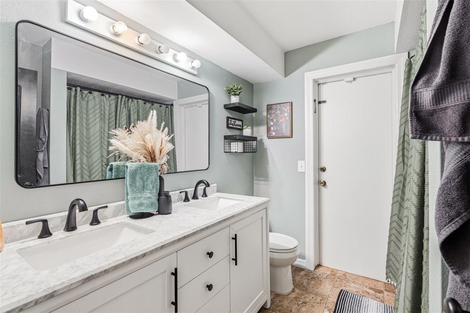 OAKMONT - Residential